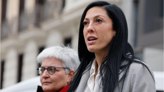 Jenni Hermoso stands outside a court in Spain